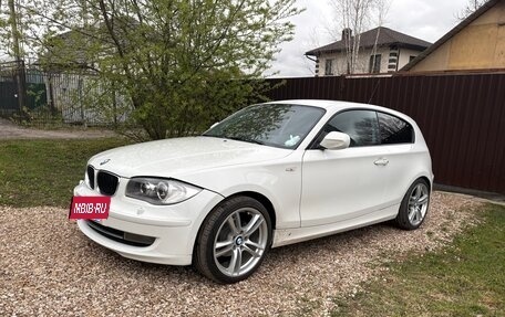 BMW 1 серия, 2011 год, 1 050 000 рублей, 4 фотография