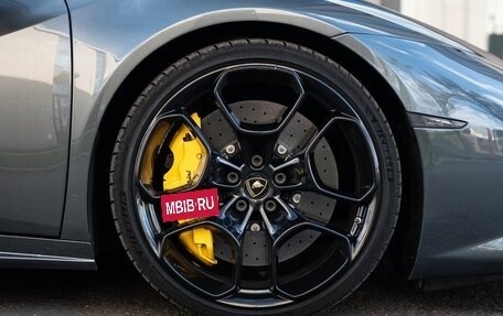 Lamborghini Huracán, 2017 год, 19 000 000 рублей, 5 фотография