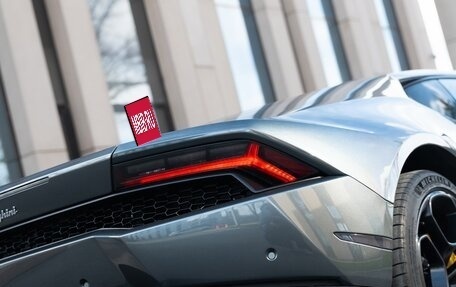 Lamborghini Huracán, 2017 год, 19 000 000 рублей, 7 фотография