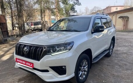 Toyota Land Cruiser Prado 150 рестайлинг 2, 2020 год, 5 730 000 рублей, 2 фотография
