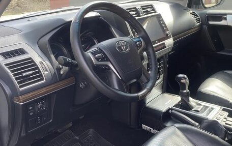 Toyota Land Cruiser Prado 150 рестайлинг 2, 2020 год, 5 730 000 рублей, 13 фотография