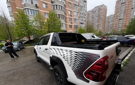 Toyota Hilux VIII, 2021 год, 5 900 000 рублей, 3 фотография