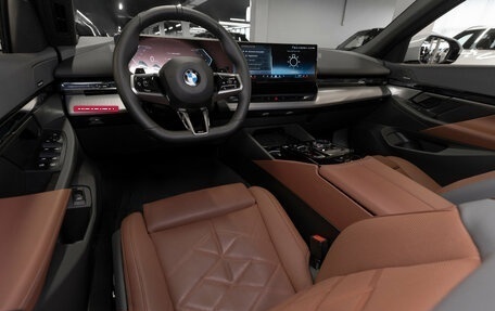 BMW 5 серия, 2025 год, 8 350 000 рублей, 7 фотография