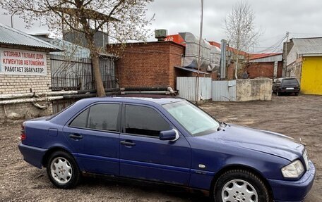 Mercedes-Benz C-Класс, 2000 год, 150 000 рублей, 2 фотография