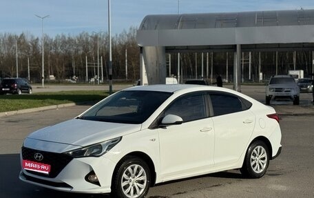 Hyundai Solaris II рестайлинг, 2020 год, 845 000 рублей, 1 фотография