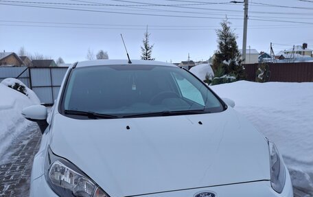 Ford Fiesta, 2015 год, 860 000 рублей, 1 фотография