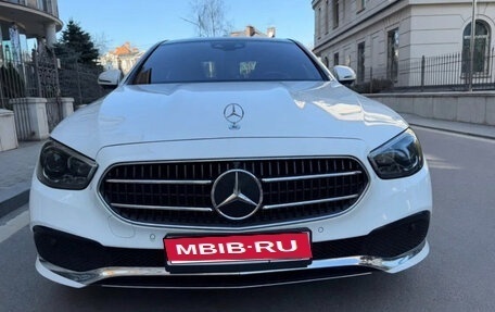 Mercedes-Benz E-Класс, 2022 год, 4 837 000 рублей, 1 фотография