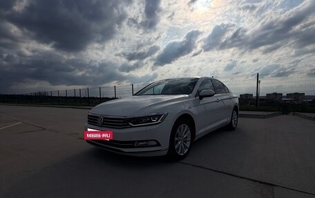 Volkswagen Passat B8 рестайлинг, 2016 год, 2 370 000 рублей, 17 фотография