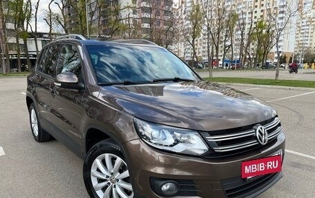 Volkswagen Tiguan I, 2016 год, 1 575 000 рублей, 2 фотография