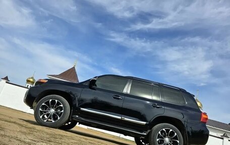 Toyota Land Cruiser 200, 2015 год, 3 950 000 рублей, 6 фотография