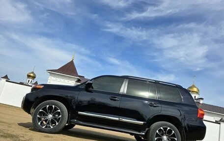 Toyota Land Cruiser 200, 2015 год, 3 950 000 рублей, 7 фотография