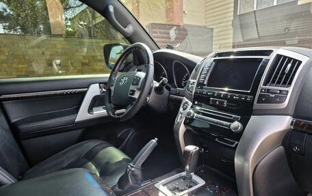 Toyota Land Cruiser 200, 2015 год, 3 950 000 рублей, 25 фотография