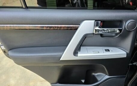 Toyota Land Cruiser 200, 2015 год, 3 950 000 рублей, 38 фотография