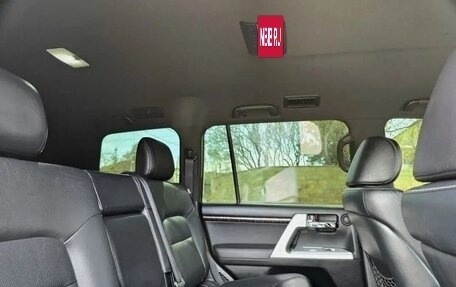 Toyota Land Cruiser 200, 2015 год, 3 950 000 рублей, 32 фотография