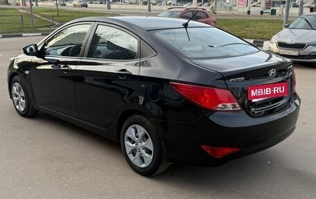 Hyundai Solaris II рестайлинг, 2015 год, 720 000 рублей, 3 фотография