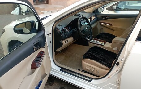 Toyota Camry, 2014 год, 2 200 000 рублей, 5 фотография