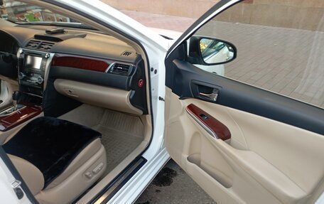 Toyota Camry, 2014 год, 2 200 000 рублей, 8 фотография