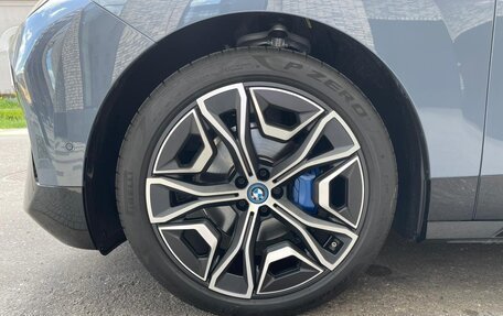 BMW iX, 2022 год, 5 800 000 рублей, 3 фотография