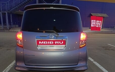 Toyota Ractis I, 2009 год, 800 000 рублей, 10 фотография