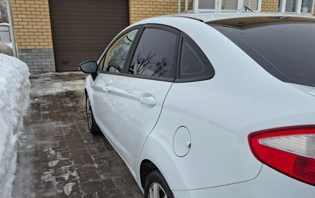 Ford Fiesta, 2015 год, 860 000 рублей, 3 фотография