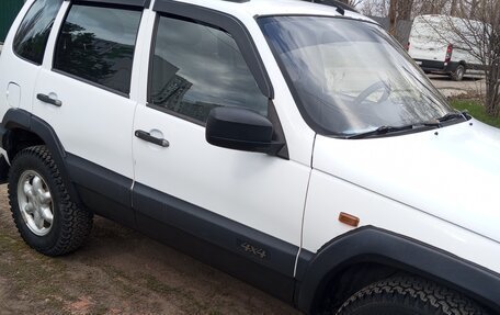 Chevrolet Niva I рестайлинг, 2003 год, 300 000 рублей, 2 фотография