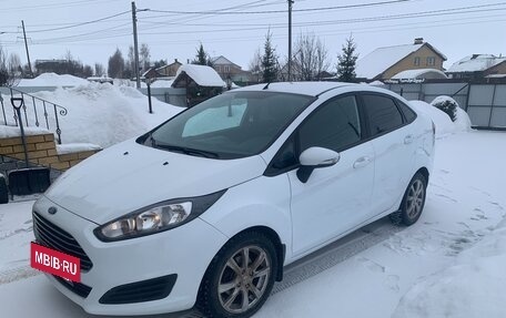 Ford Fiesta, 2015 год, 860 000 рублей, 13 фотография