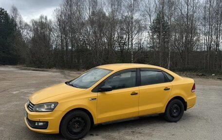 Volkswagen Polo VI (EU Market), 2017 год, 1 350 000 рублей, 2 фотография