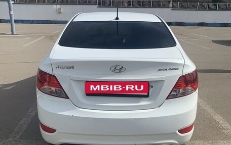 Hyundai Solaris II рестайлинг, 2013 год, 620 000 рублей, 3 фотография