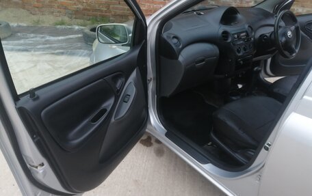 Toyota Vitz, 2003 год, 600 000 рублей, 6 фотография