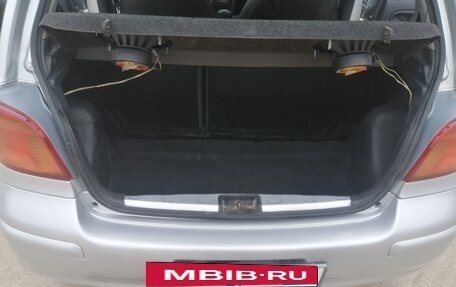 Toyota Vitz, 2003 год, 600 000 рублей, 9 фотография