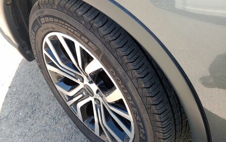 Mitsubishi Outlander III рестайлинг 3, 2018 год, 2 198 000 рублей, 6 фотография