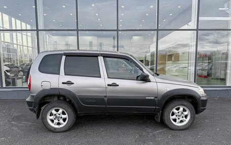 Chevrolet Niva I рестайлинг, 2018 год, 700 000 рублей, 8 фотография