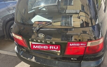 KIA Carens I (RS), 2003 год, 250 000 рублей, 2 фотография