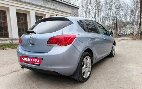 Opel Astra J, 2011 год, 750 000 рублей, 4 фотография