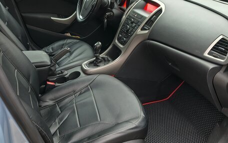 Opel Astra J, 2011 год, 750 000 рублей, 11 фотография