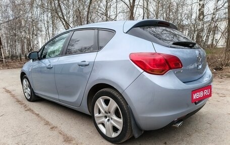 Opel Astra J, 2011 год, 750 000 рублей, 6 фотография