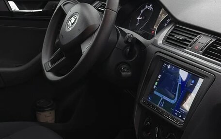 Skoda Rapid I, 2018 год, 1 100 000 рублей, 8 фотография