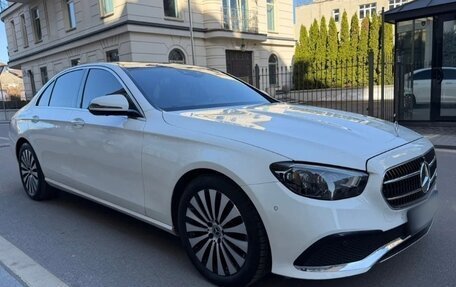 Mercedes-Benz E-Класс, 2022 год, 4 837 000 рублей, 5 фотография