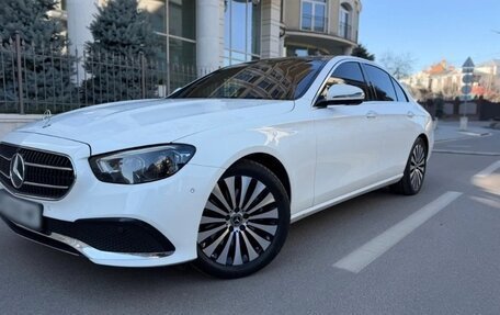 Mercedes-Benz E-Класс, 2022 год, 4 837 000 рублей, 3 фотография