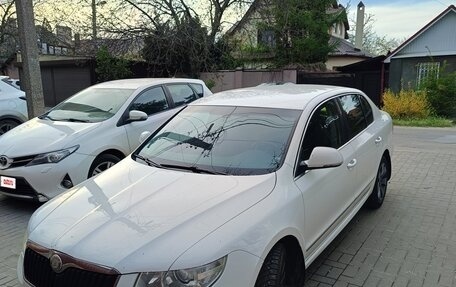 Skoda Superb III рестайлинг, 2012 год, 1 215 000 рублей, 2 фотография