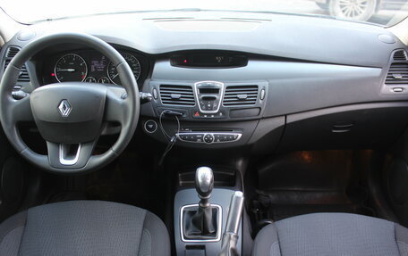 Renault Laguna III рестайлинг, 2009 год, 667 000 рублей, 7 фотография