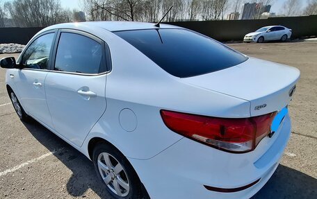 KIA Rio III рестайлинг, 2015 год, 1 120 000 рублей, 6 фотография