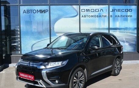 Mitsubishi Outlander III рестайлинг 3, 2019 год, 2 200 000 рублей, 1 фотография