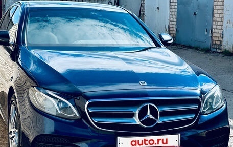 Mercedes-Benz E-Класс, 2019 год, 3 450 000 рублей, 1 фотография