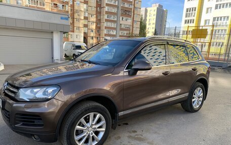 Volkswagen Touareg III, 2010 год, 1 800 000 рублей, 2 фотография