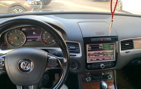 Volkswagen Touareg III, 2010 год, 1 800 000 рублей, 14 фотография