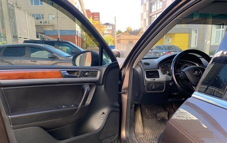 Volkswagen Touareg III, 2010 год, 1 800 000 рублей, 12 фотография