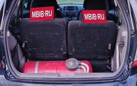 Mitsubishi Grandis, 2006 год, 500 000 рублей, 5 фотография