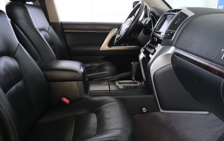 Toyota Land Cruiser 200, 2013 год, 5 099 000 рублей, 21 фотография