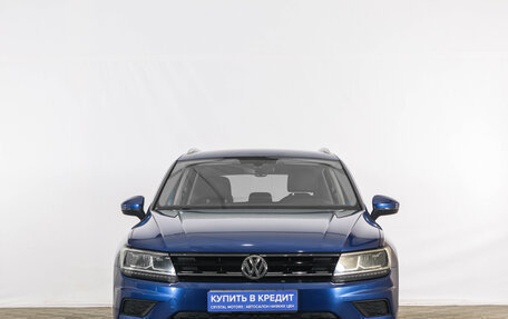 Volkswagen Tiguan II, 2018 год, 2 990 000 рублей, 2 фотография